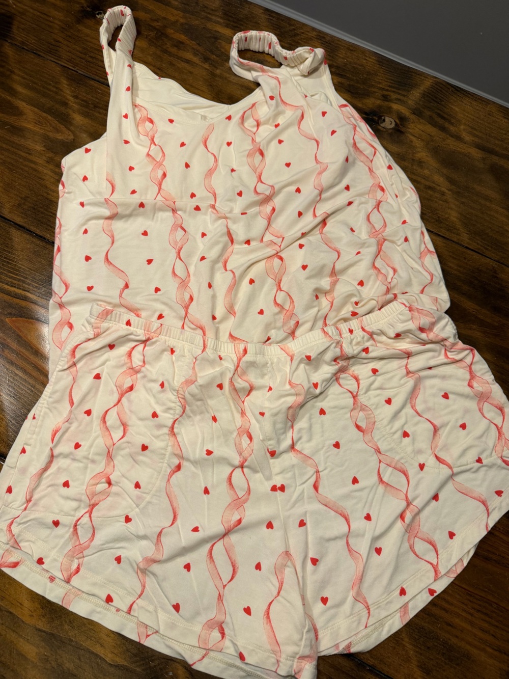 Soma Hearts & Ribbons 2 piece PJ Set built in shelf bra. Pink/White